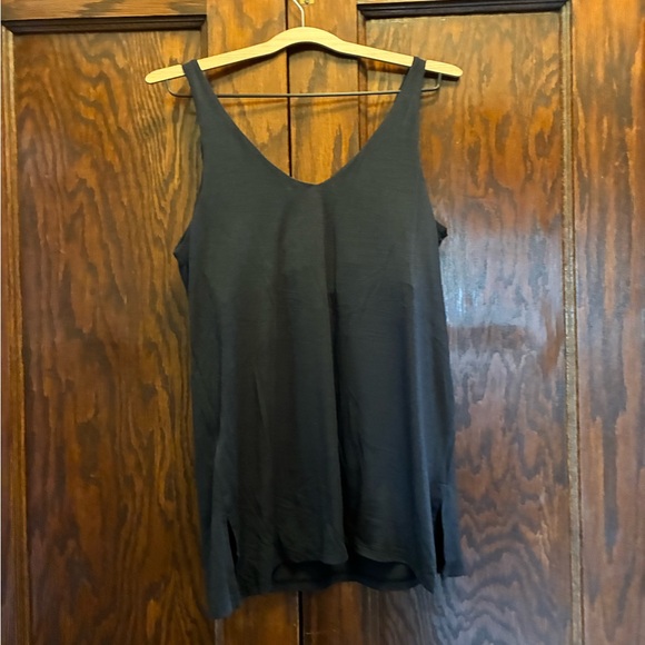 2 Athleta Essence Built in Bra Support Cami Tank Top Sage Green/Black size L - Picture 1 of 8